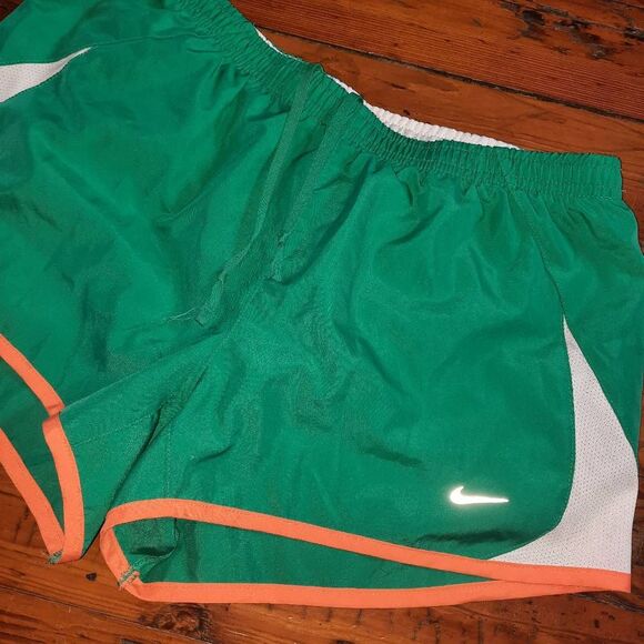 Nike Tempo Shorts - Picture 1 of 4